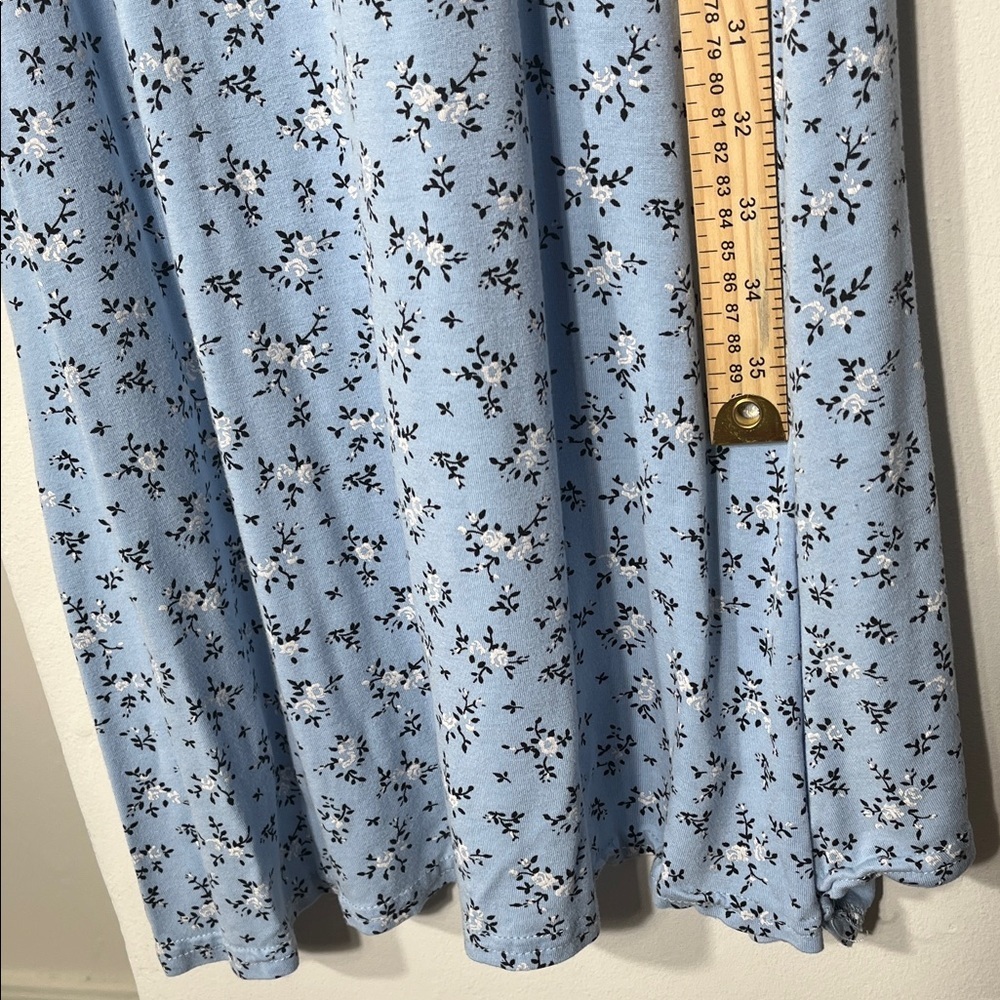 Elegant Blue Floral Dress - Picture 9 of 9